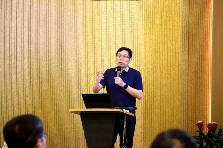 楷林總部辦公空間榮獲中原首個(gè)鉑金級(jí)WELL認(rèn)證 上海楷林研究院攜手IWBI共同見(jiàn)證