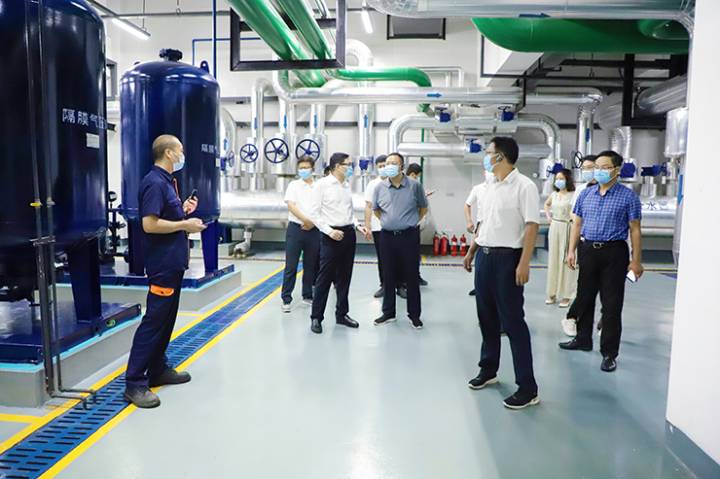 金沙集團管理層一行走進楷林考察交流 金沙集團管理層一行走進楷林考察交流