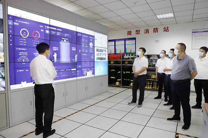 金沙集團管理層一行走進楷林考察交流 金沙集團管理層一行走進楷林考察交流