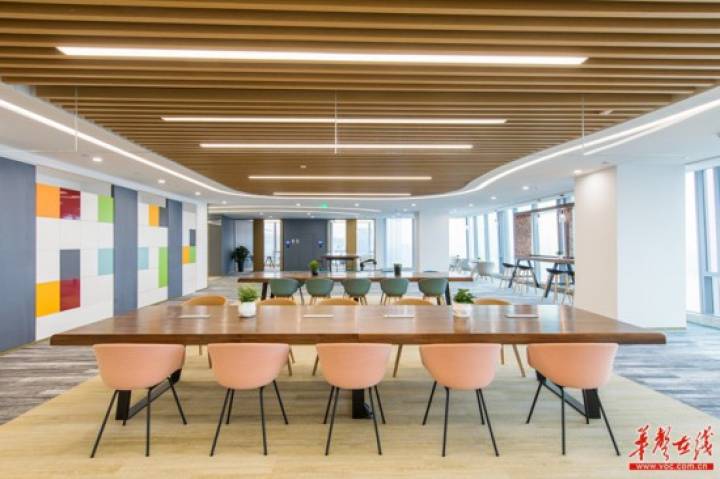 高端寫字樓免費拎包入駐 長沙岳麓區助小微企業復工復產 高端寫字樓免費拎包入駐 長沙岳麓區助小微企業復工復產